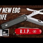 Clip-On Pocket Knife: Compact & Convenient